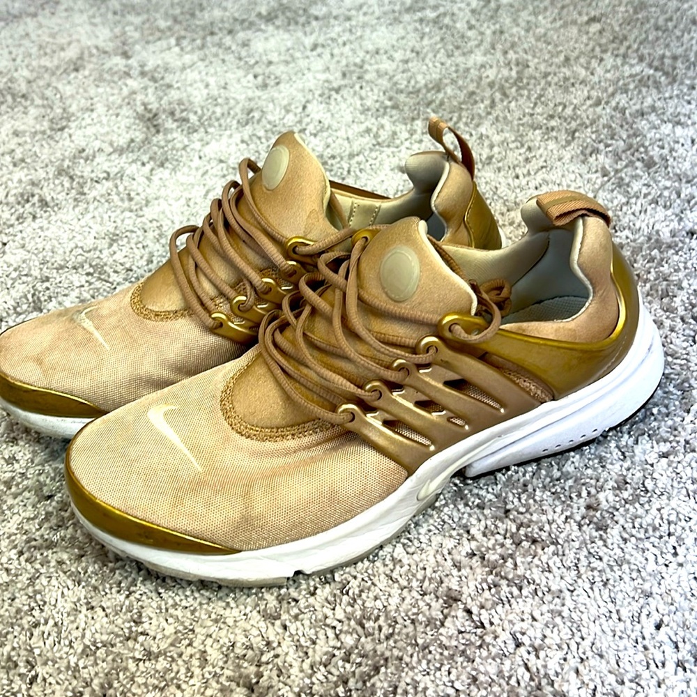 Nike men’s Air Prestos Gold sz 9